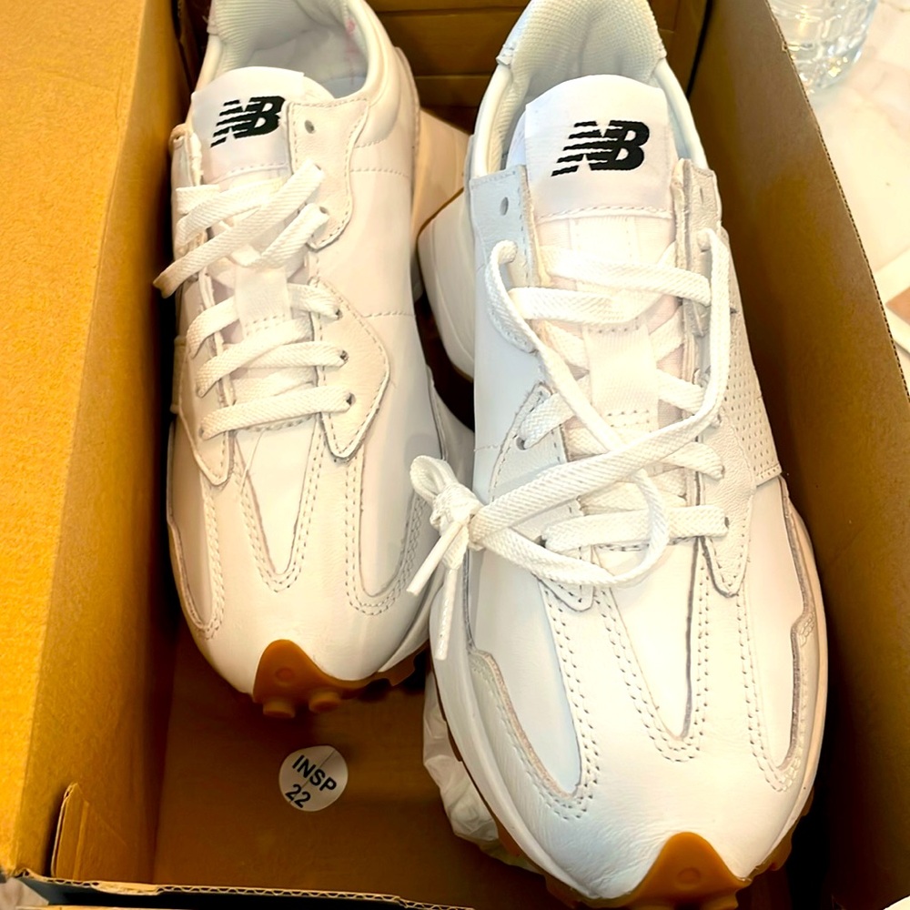 New Balance 327 sneakers
